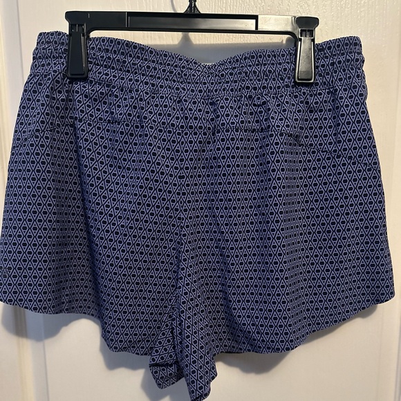 Athleta Women's Blue Patterned Athletic Shorts - Picture 2 of 6